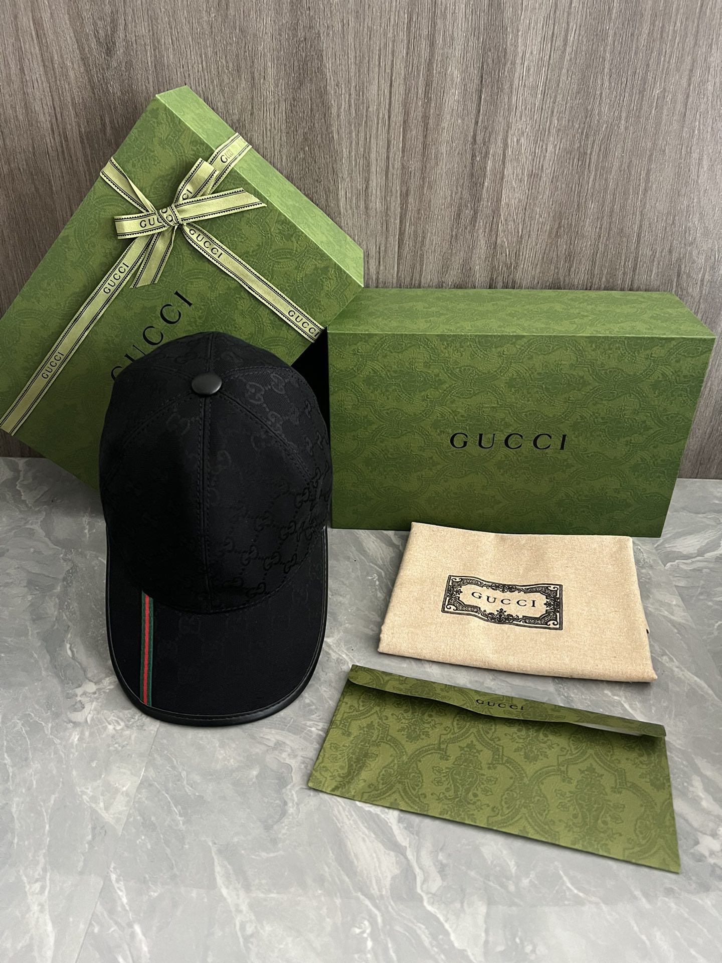 Gucci Skóra krowia Kolekcja wiosenno-letnia