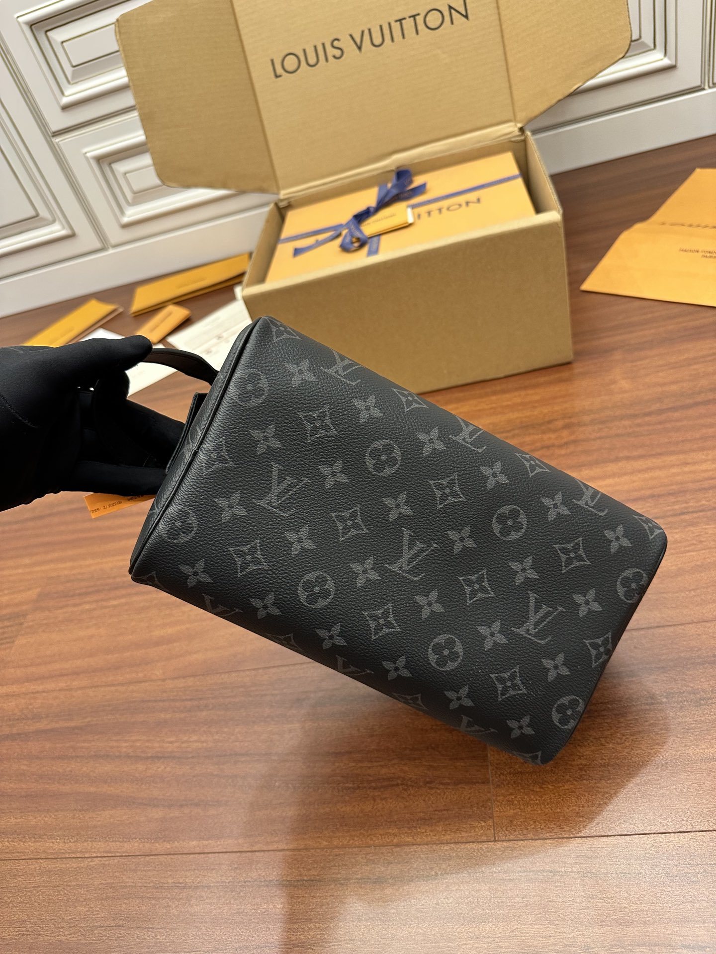 独家首发型号M46354特级加强版品质提升.专柜同步电子芯片内码礼品袋保护纸铜版电子标签合格证皮料是正品