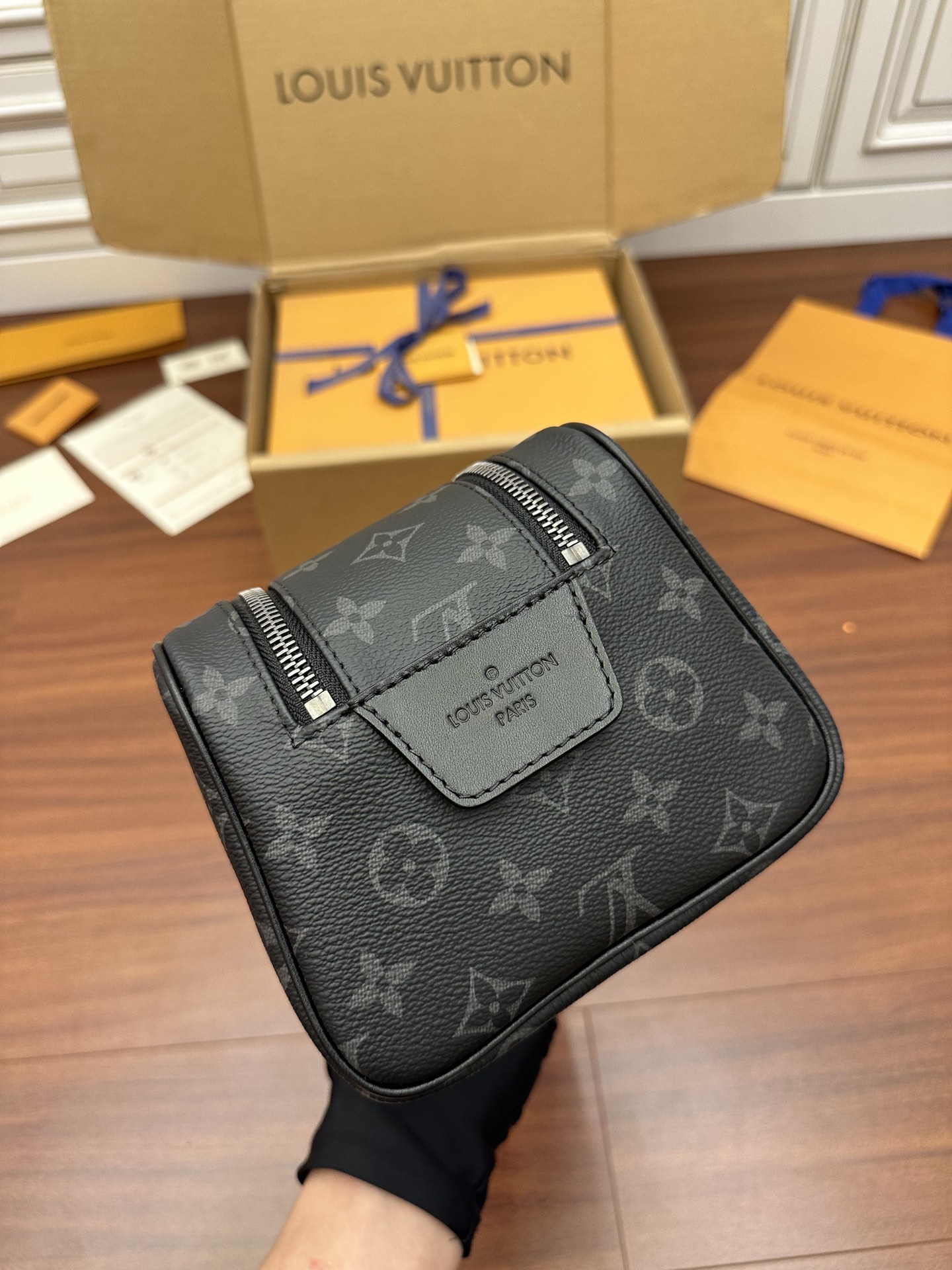 独家首发型号M46354特级加强版品质提升.专柜同步电子芯片内码礼品袋保护纸铜版电子标签合格证皮料是正品