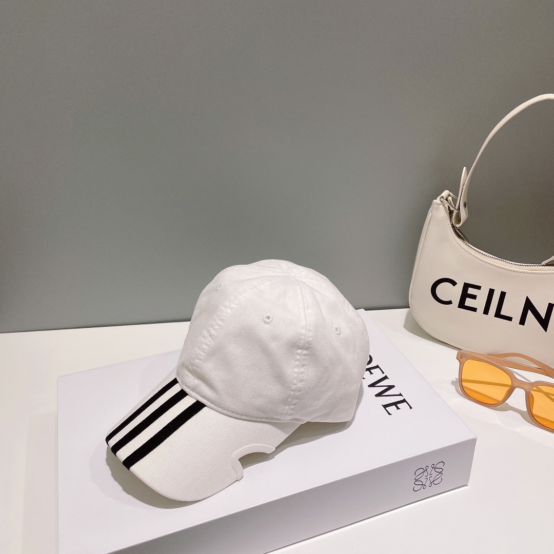 Stylish Parisian Adi Introduces New Baseball Hat – Get Started with Cool Style - 图片 6