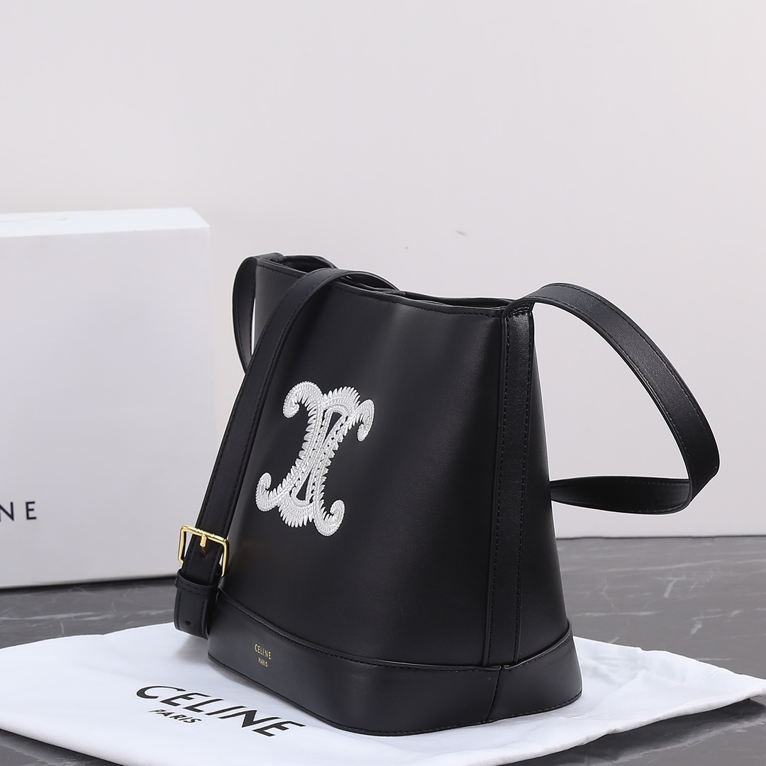 CELINE2022春夏新款CUIR