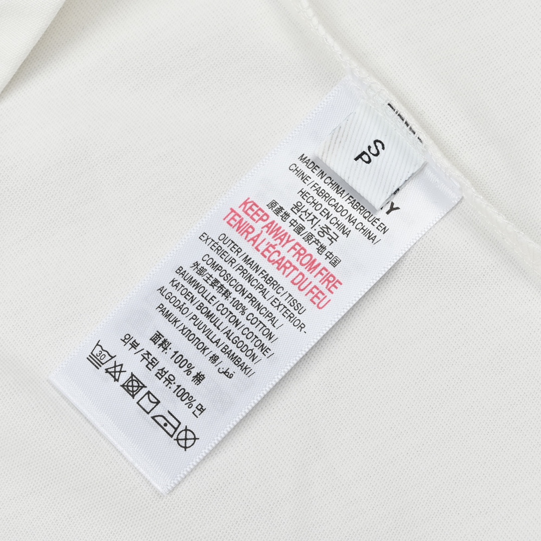 160 BURBERRY/巴宝莉BBR经典TB限定胸口LOGO短袖