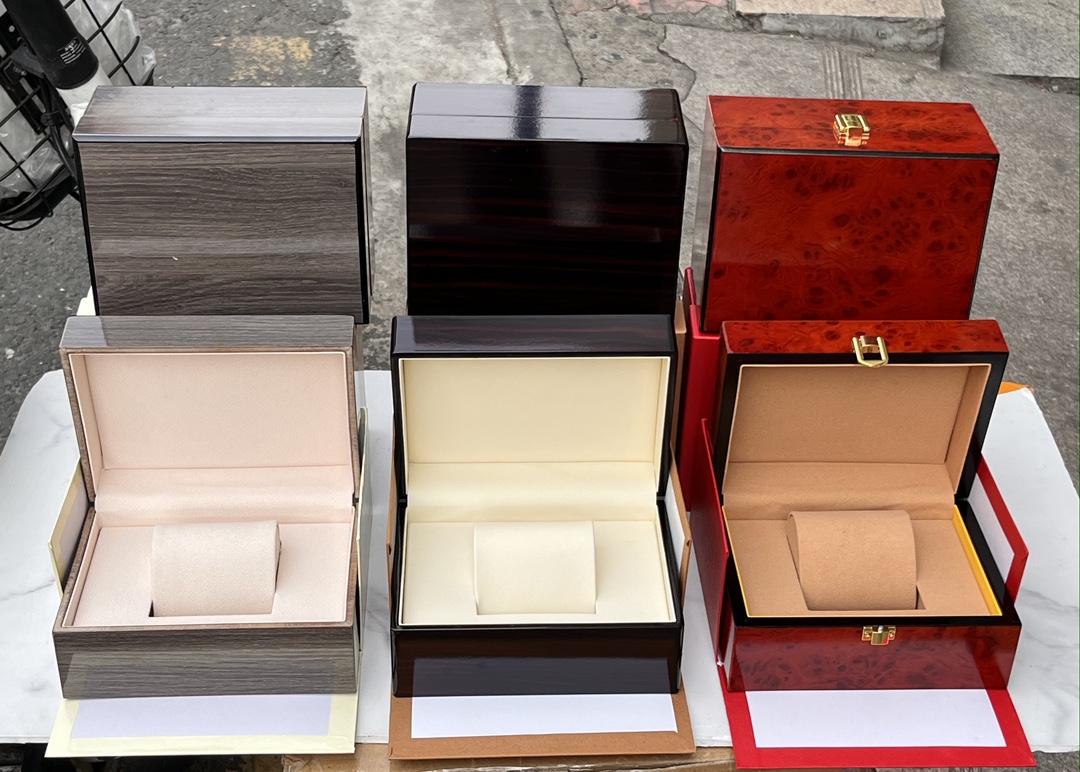 NO:711242,new tree,19860909新木,,Watch