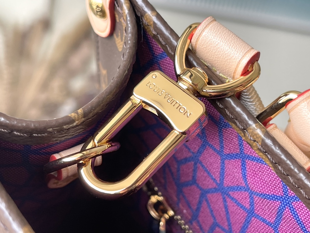 LV x YK OnTheGo PM Monogram Canvas - Handbags M46467