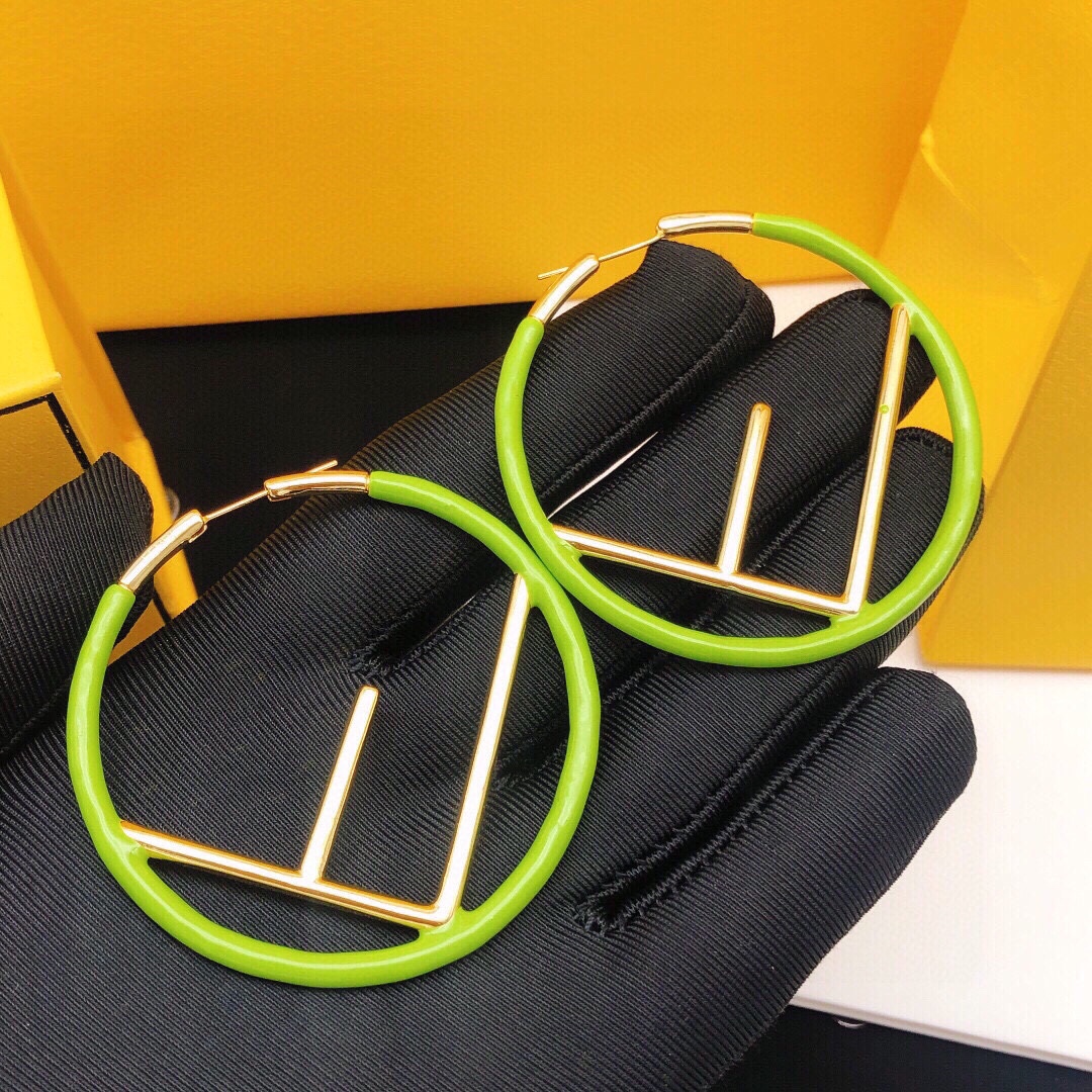 p265 FDD 0030 A luminous green gold combination of the Findy earrings