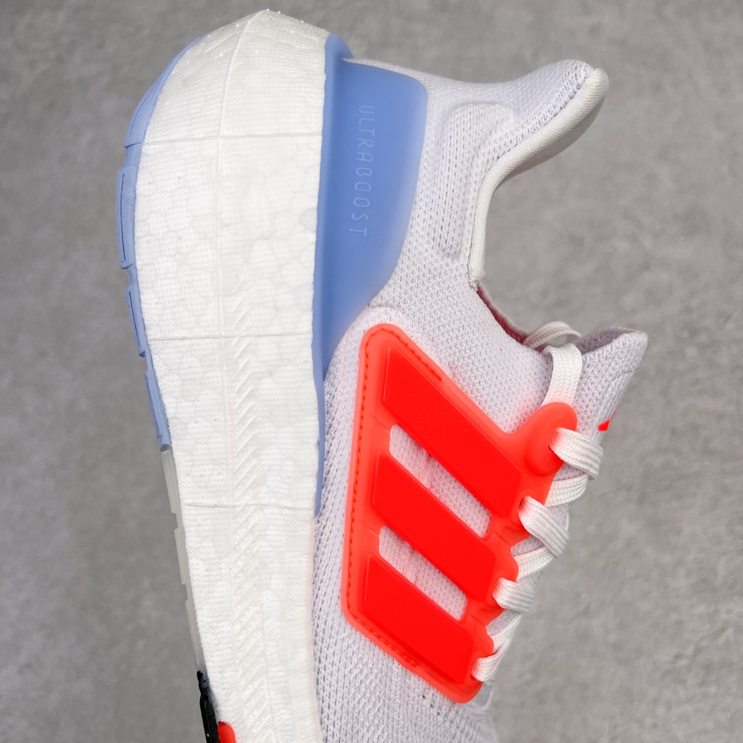 图片[6]-＃YG纯原 AD Ultra Boost Light UB2023系列低帮袜套式针织透气缓震休闲运动慢跑鞋 H06357 德国进口巴斯夫大底 全套原纸板楦头开发 原厂特供飞织面配套加持 确保原汁原味 完美呈现版型 一比一还原zp踩屎脚感 原档案底模数据 正确多层组合大底 辰元原厂针织代工 细节还原度极高 独家外贸特供开发至48.5 历经10年不断创新以科技重塑跑步推出全新超轻新科技跑鞋 力求为跑步添活力 搭载LIGHT BOOST中底的新鲜演绎 无论节奏快慢、距离长短 伴你活力畅跑 延续了该系列的设计语言 采用分区编织鞋面 鞋头处网眼孔洞更大 提升透气性 一体式鞋舌 避免运动中出现偏移 实现鞋脚一体性 鞋侧 TPU 材质 有效提供支撑性 镂空的设计 同时减轻整体重量 最明显的则是中底部分 不仅是厚度夸张 大家最熟悉的 Boost 材质终于迎来升级 减重 30% 带来更轻量化的上脚感受 尺码：36 36.5 37 38 38.5 39 40-选品中心