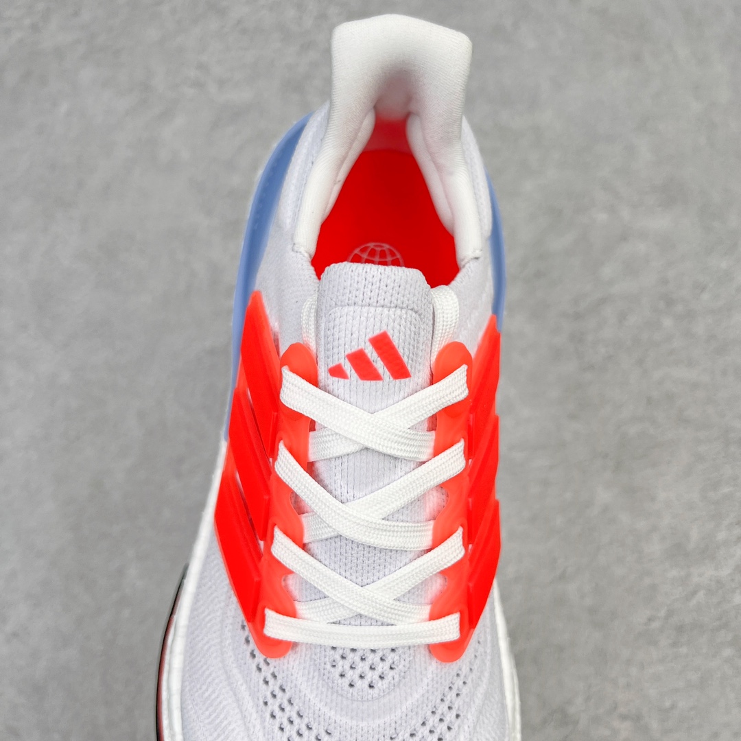 图片[5]-＃YG纯原 AD Ultra Boost Light UB2023系列低帮袜套式针织透气缓震休闲运动慢跑鞋 H06357 德国进口巴斯夫大底 全套原纸板楦头开发 原厂特供飞织面配套加持 确保原汁原味 完美呈现版型 一比一还原zp踩屎脚感 原档案底模数据 正确多层组合大底 辰元原厂针织代工 细节还原度极高 独家外贸特供开发至48.5 历经10年不断创新以科技重塑跑步推出全新超轻新科技跑鞋 力求为跑步添活力 搭载LIGHT BOOST中底的新鲜演绎 无论节奏快慢、距离长短 伴你活力畅跑 延续了该系列的设计语言 采用分区编织鞋面 鞋头处网眼孔洞更大 提升透气性 一体式鞋舌 避免运动中出现偏移 实现鞋脚一体性 鞋侧 TPU 材质 有效提供支撑性 镂空的设计 同时减轻整体重量 最明显的则是中底部分 不仅是厚度夸张 大家最熟悉的 Boost 材质终于迎来升级 减重 30% 带来更轻量化的上脚感受 尺码：36 36.5 37 38 38.5 39 40-选品中心