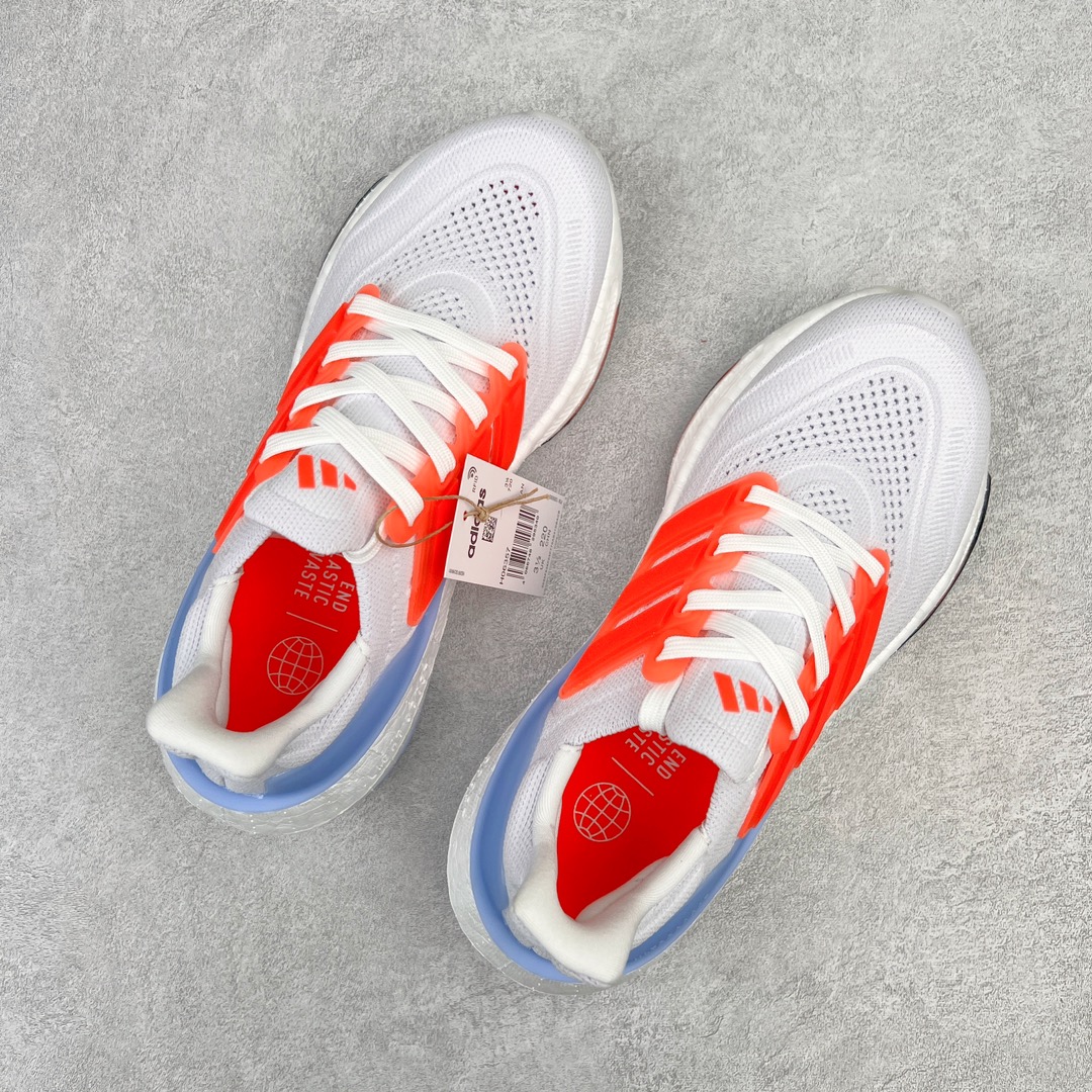 图片[3]-＃YG纯原 AD Ultra Boost Light UB2023系列低帮袜套式针织透气缓震休闲运动慢跑鞋 H06357 德国进口巴斯夫大底 全套原纸板楦头开发 原厂特供飞织面配套加持 确保原汁原味 完美呈现版型 一比一还原zp踩屎脚感 原档案底模数据 正确多层组合大底 辰元原厂针织代工 细节还原度极高 独家外贸特供开发至48.5 历经10年不断创新以科技重塑跑步推出全新超轻新科技跑鞋 力求为跑步添活力 搭载LIGHT BOOST中底的新鲜演绎 无论节奏快慢、距离长短 伴你活力畅跑 延续了该系列的设计语言 采用分区编织鞋面 鞋头处网眼孔洞更大 提升透气性 一体式鞋舌 避免运动中出现偏移 实现鞋脚一体性 鞋侧 TPU 材质 有效提供支撑性 镂空的设计 同时减轻整体重量 最明显的则是中底部分 不仅是厚度夸张 大家最熟悉的 Boost 材质终于迎来升级 减重 30% 带来更轻量化的上脚感受 尺码：36 36.5 37 38 38.5 39 40-选品中心