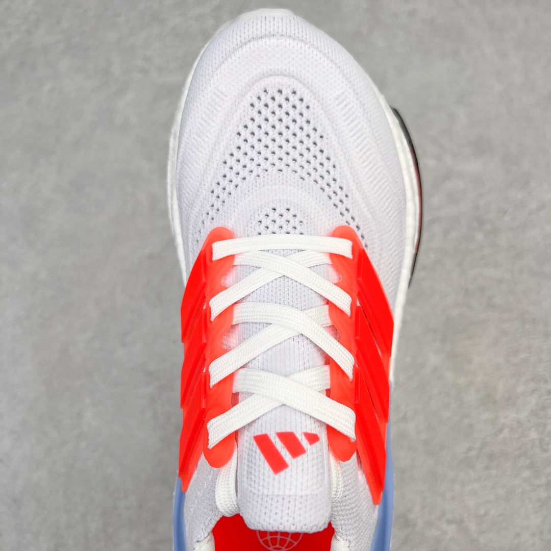 图片[4]-＃YG纯原 AD Ultra Boost Light UB2023系列低帮袜套式针织透气缓震休闲运动慢跑鞋 H06357 德国进口巴斯夫大底 全套原纸板楦头开发 原厂特供飞织面配套加持 确保原汁原味 完美呈现版型 一比一还原zp踩屎脚感 原档案底模数据 正确多层组合大底 辰元原厂针织代工 细节还原度极高 独家外贸特供开发至48.5 历经10年不断创新以科技重塑跑步推出全新超轻新科技跑鞋 力求为跑步添活力 搭载LIGHT BOOST中底的新鲜演绎 无论节奏快慢、距离长短 伴你活力畅跑 延续了该系列的设计语言 采用分区编织鞋面 鞋头处网眼孔洞更大 提升透气性 一体式鞋舌 避免运动中出现偏移 实现鞋脚一体性 鞋侧 TPU 材质 有效提供支撑性 镂空的设计 同时减轻整体重量 最明显的则是中底部分 不仅是厚度夸张 大家最熟悉的 Boost 材质终于迎来升级 减重 30% 带来更轻量化的上脚感受 尺码：36 36.5 37 38 38.5 39 40-选品中心