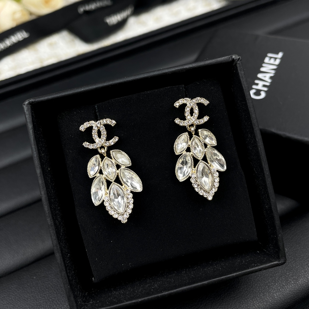 Boucles d'oreilles CHANEL double C épis de blé marquise strass