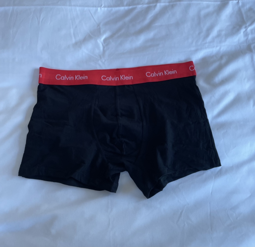 这套逼格，颜值，不要太高❗️质感很强，厚度适中，有弹力，五个颜色，活泼靓丽，日常出行都好穿，必须要自留！