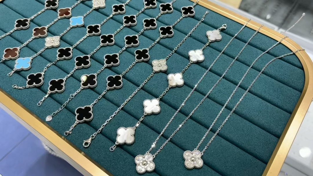 Van Cleef & Arpels PT铂金版 VCA系列