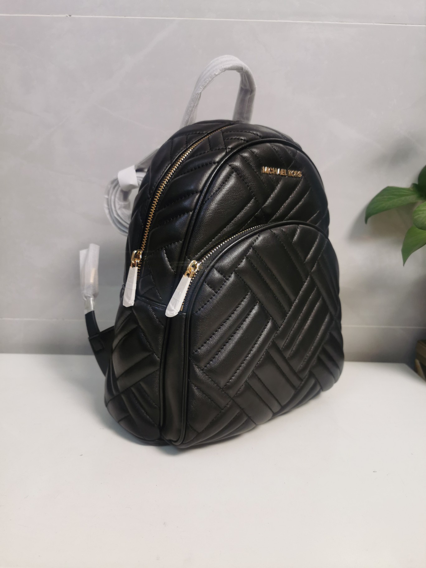 Michael Kors MK羊皮系列双肩背包 羊皮长方条格大小不同拼 内里前后都有插袋和拉链暗袋 实用又