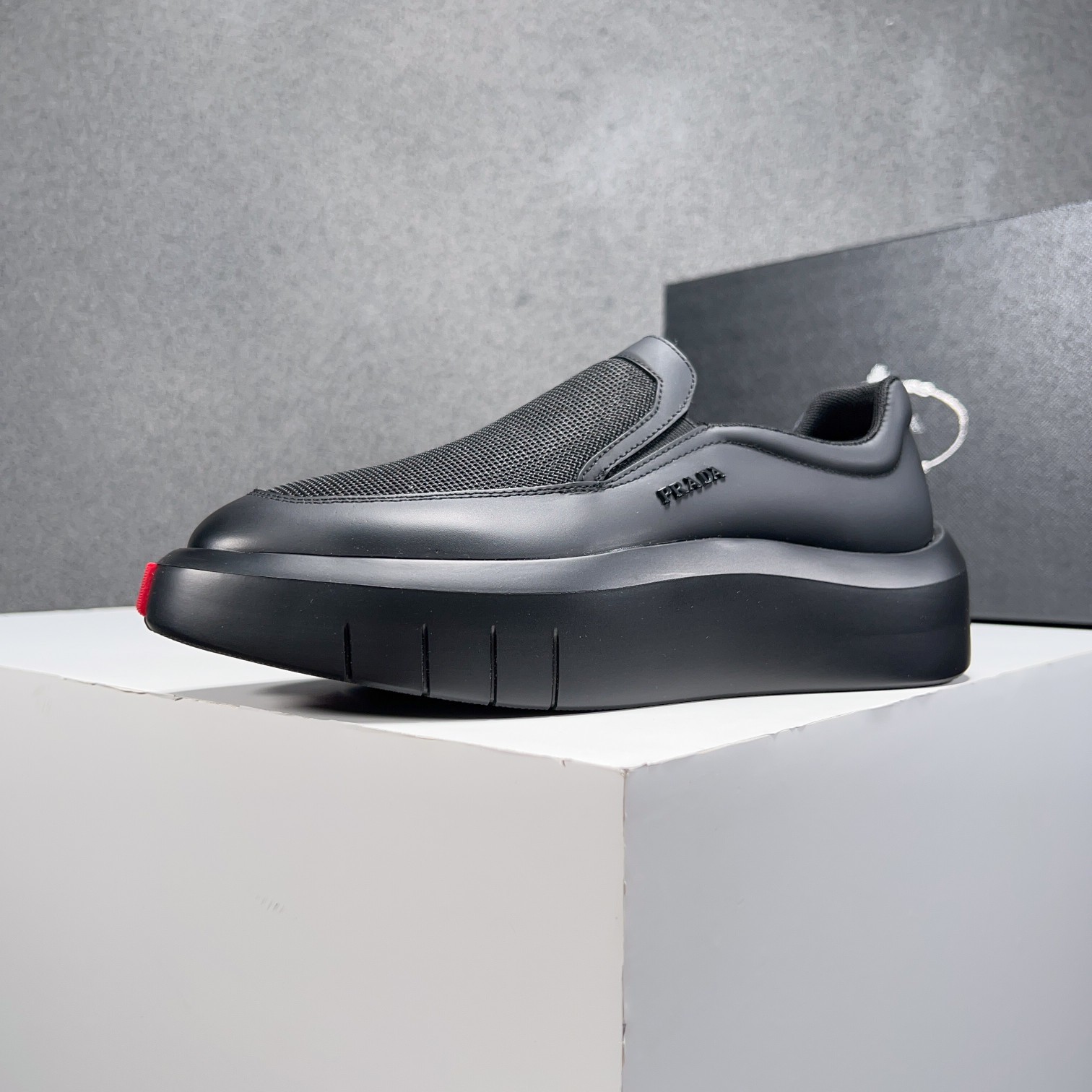 Prada Style Green Leather Men's Shoes style reference detail image 7 from source 781928