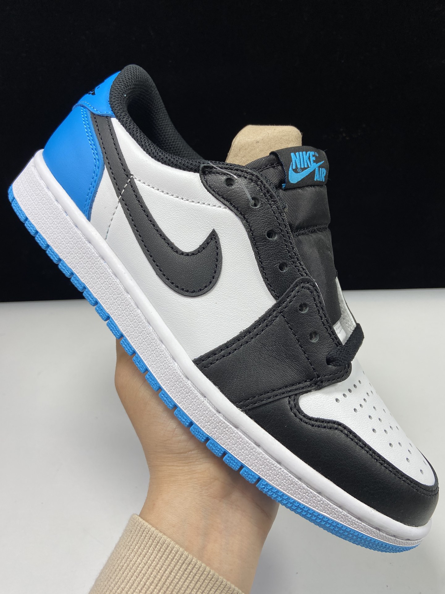 AJ1LOW黑蓝鞋码40-47.5总