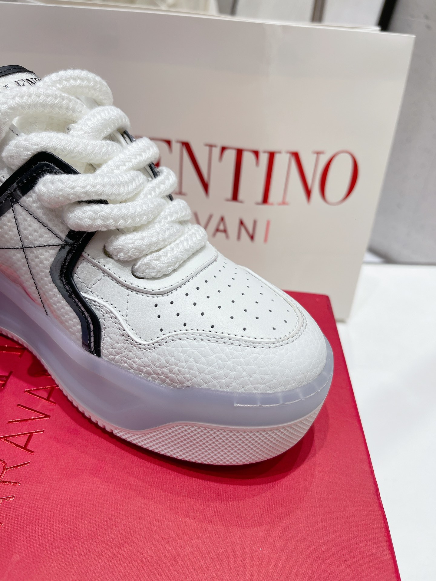 最新两色！最高版本VALENTINO