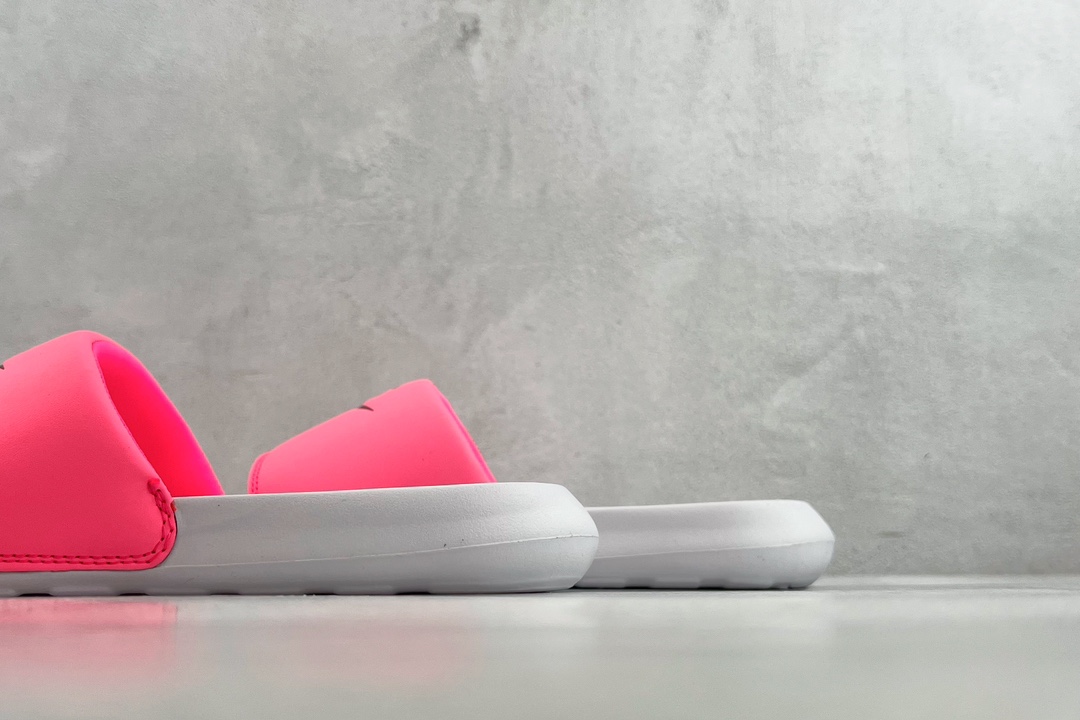 70 平台订单 Nike Victori One Slide CN9677-102