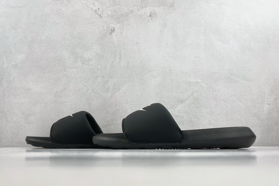 70 平台订单 Nike Victori One Slide 白黑 CN9675-002