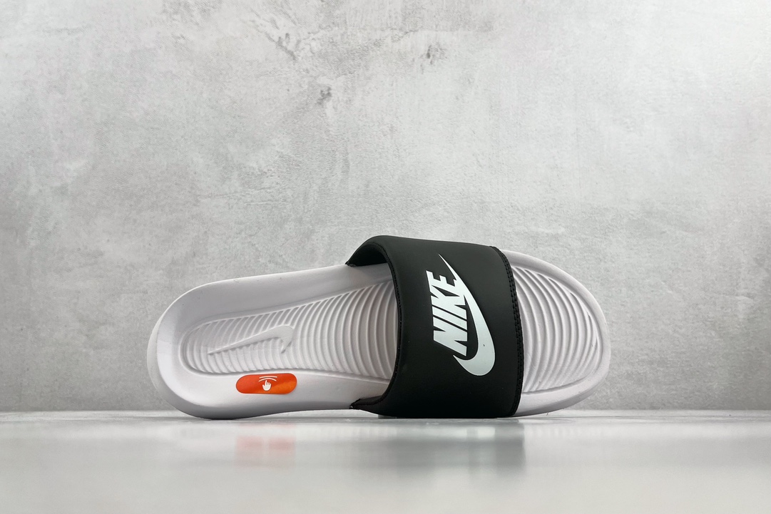 70 平台订单 Nike Victori One Slide Mix 黑白鸳鸯 DD0228-100