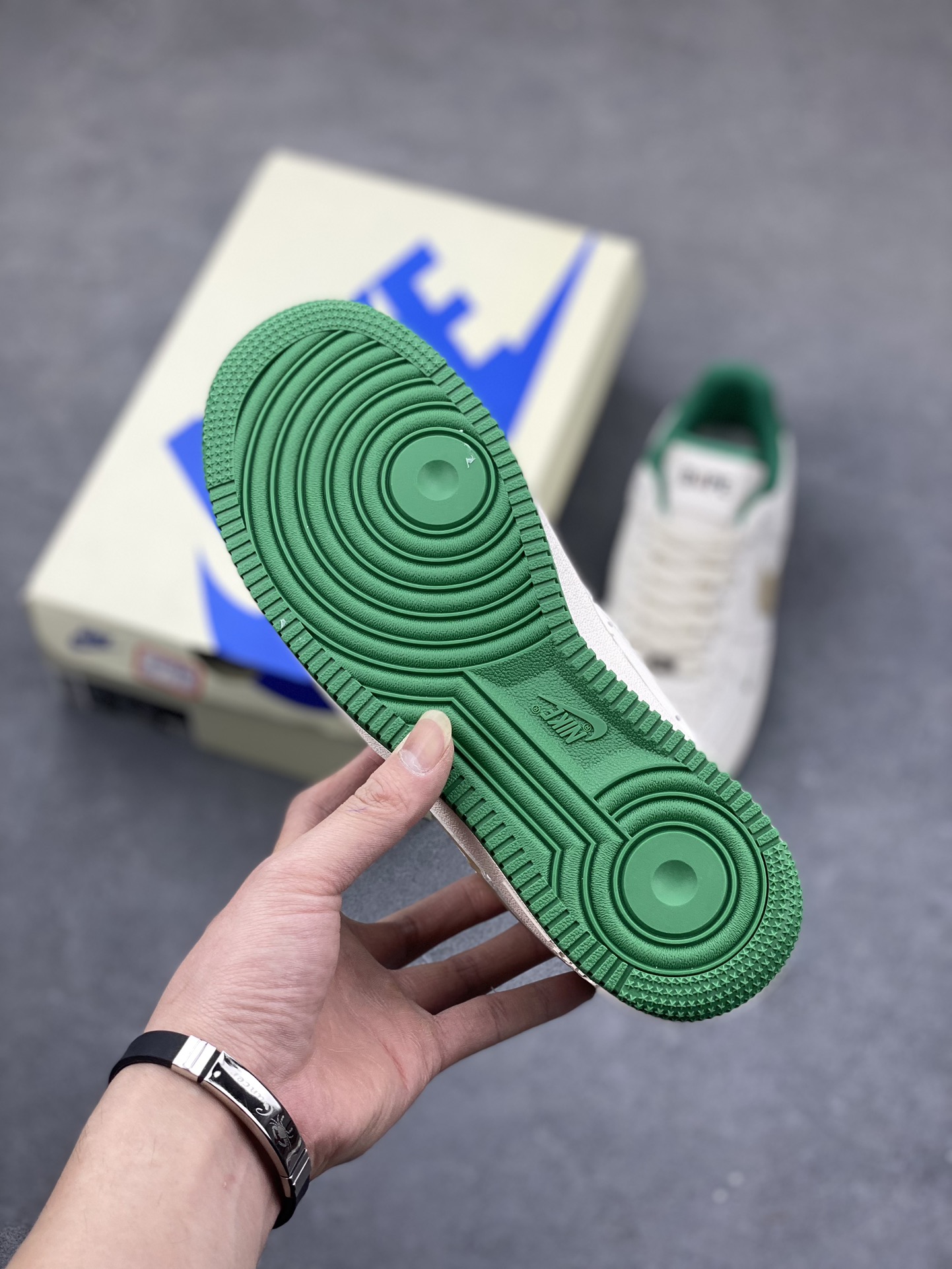 Nike Air Force 1 '07 Low BAPE Collab White Green Limited Edition Shoes 7 i1682104413 2880 5