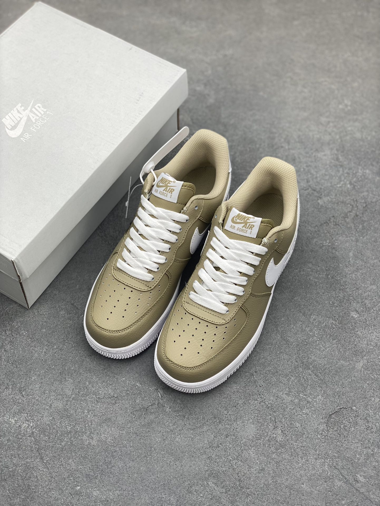 Nike Air Force 1 Low Casual Sneakers - Versatile Style & Comfort 9 i1682106608 7719 7