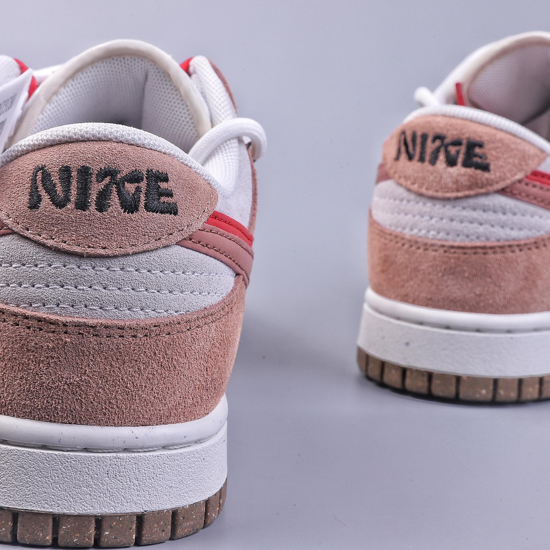 220 CS Nike SB Dunk Low ”85” 卡其红双勾 SB低帮运动休闲板鞋 DO9457-130