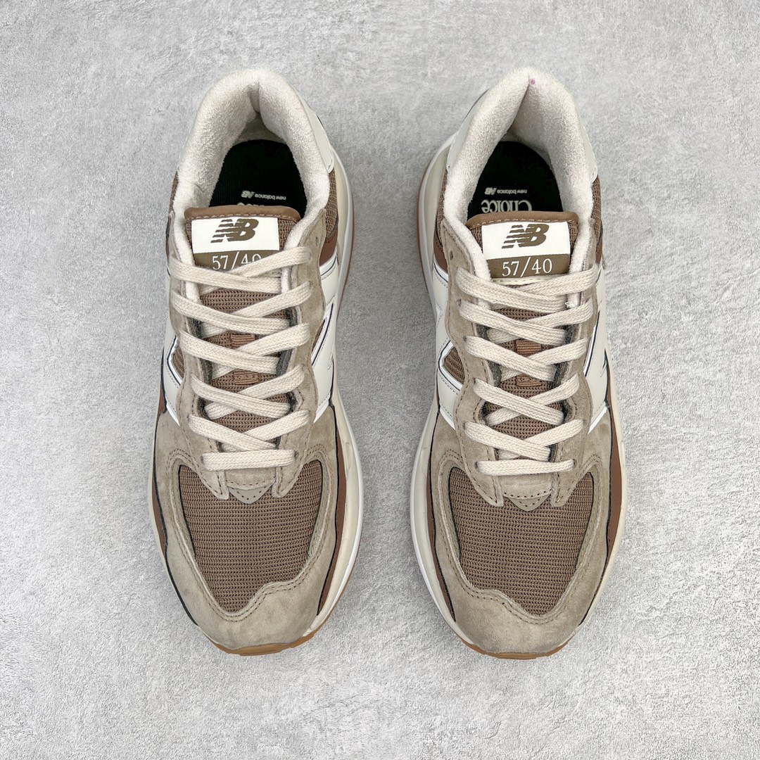 图片[2]-＃小红书爆款‼️New Balance/新百伦 NB5740系列 复古休闲运动跑鞋 特别以1988年首度面世的经典574作为设计蓝本 保留574简约易衬的80s鞋型轮廓 同时再加以向90年代特立独行的抢眼美学致敬 凭借多种严选的优质素材重塑出让人耳目一新又充满层次感的革新中低结构 另一方面 为呼应90年代的巨大化潮流 鞋侧也点题采用了相应的巨大化N字Logo 并且加上反光细节点缀 再结合同样启发自574并经过改良的抓地鞋底 可谓集结两大年代的注目设计元素 尺码：36 36.5 37 37.5 38 38.5 39 40 40.5 41 42 42.5 43 44 45-选品中心