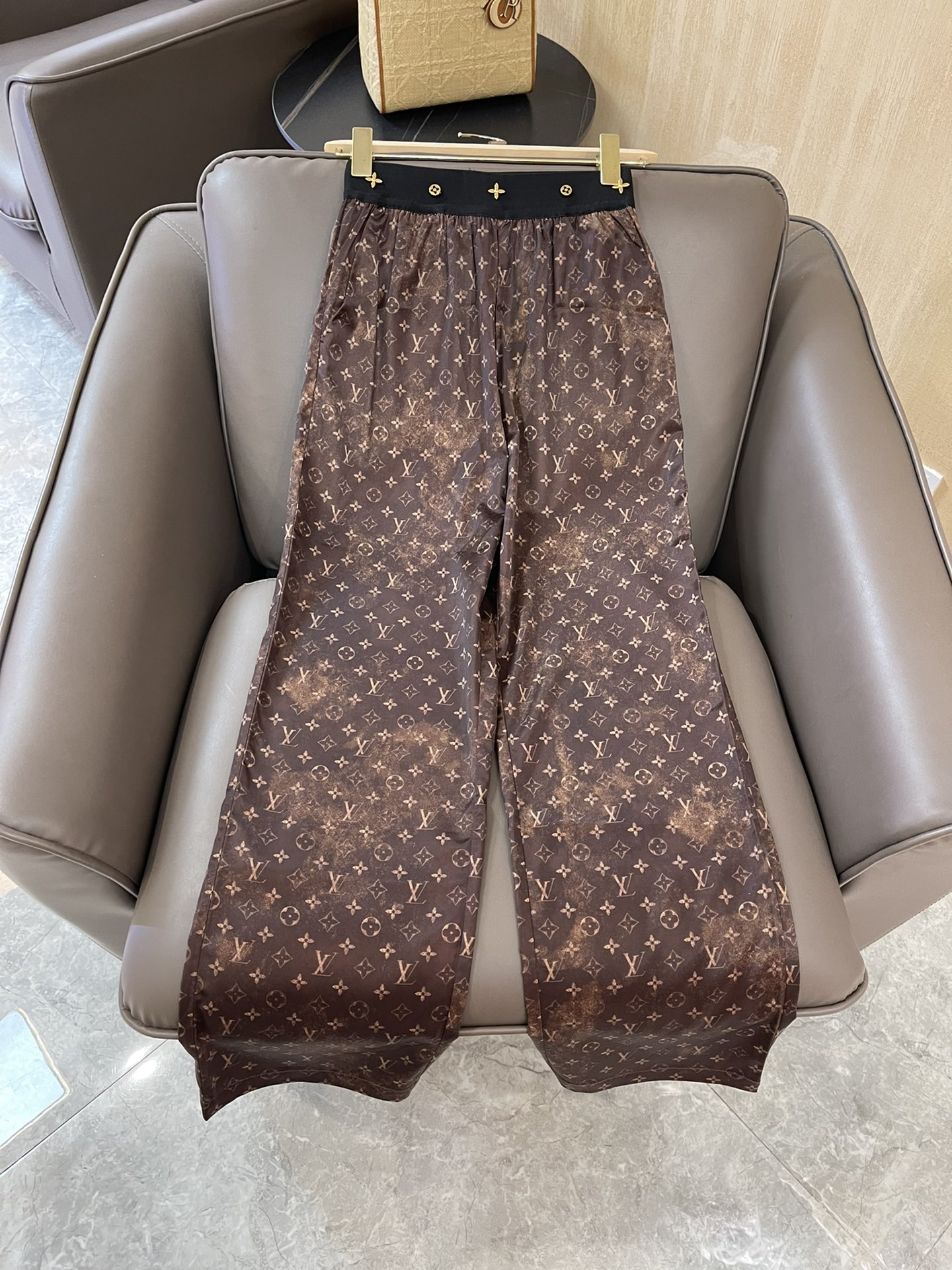 Louis Vuitton Clothing Pants & Trousers Buy Best High-Quality
 Printing