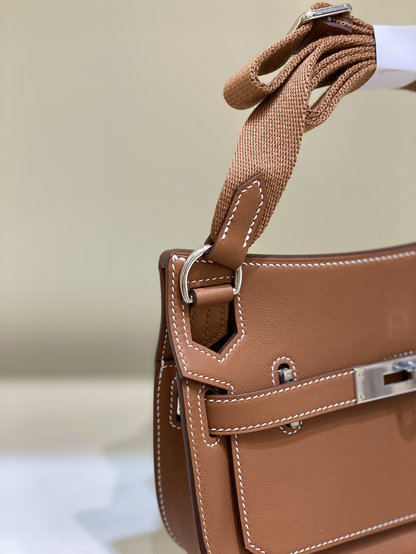 Jypsiere Mini Crossbody Bag, Versatile & Compact, Kelly Style Alternative 4 i1682142783 4043 3