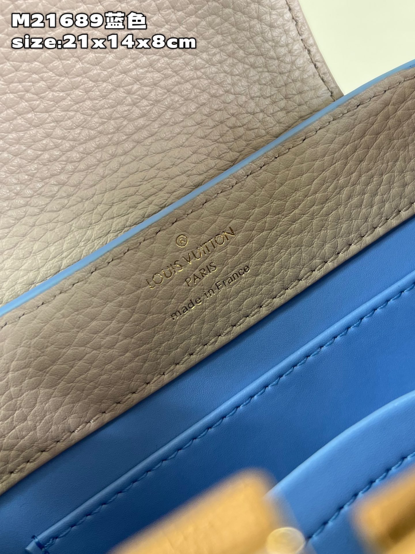 顶级原单M21689蓝色迷你此款Taurillon皮革版Capucinesmini手袋呈现柔美清新的色调