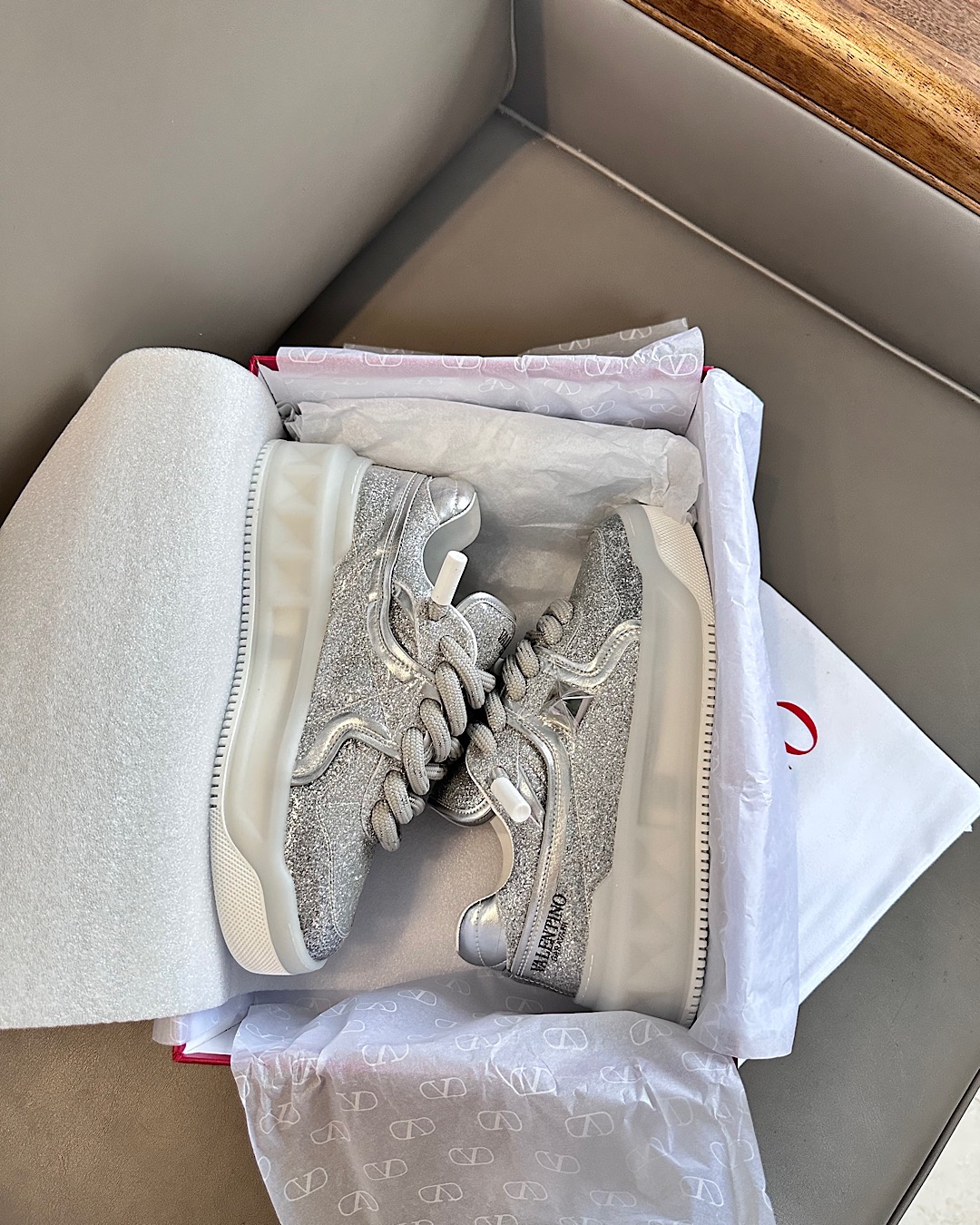 Valentino Low-Top Sneakers Silver Glossy Lace-Up Platform