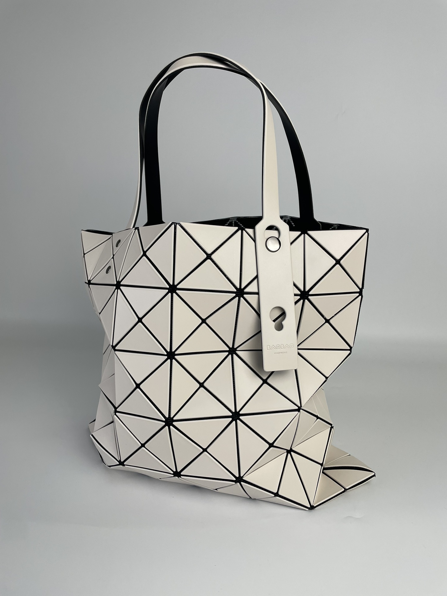 Issey Miyake ～三宅一生7月限定款