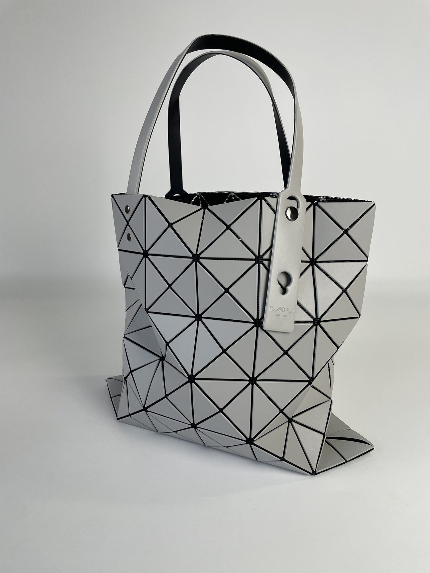 Issey Miyake ～三宅一生7月限定款