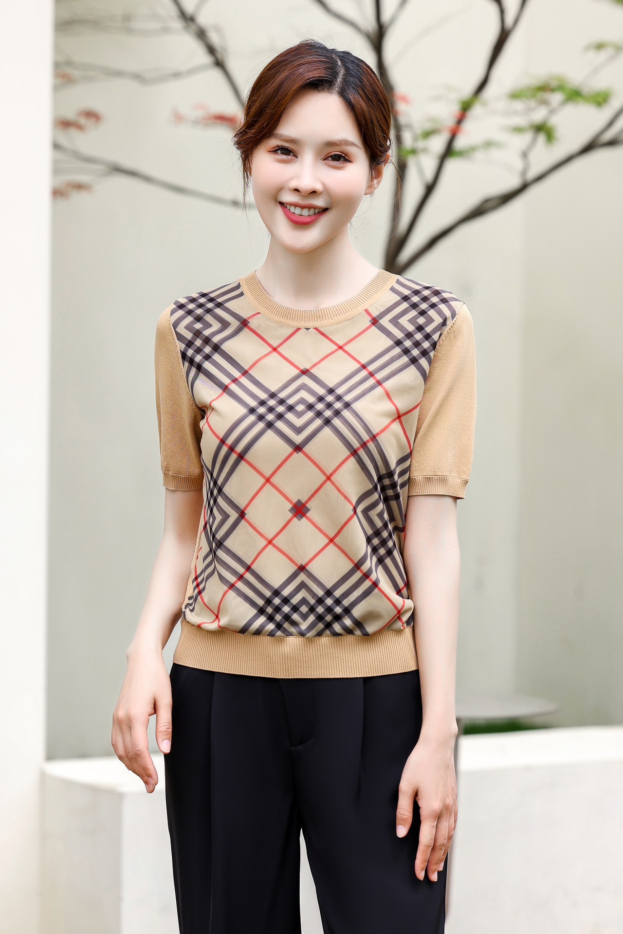 Elegant Plaid Print Knitted Top - Short Sleeve, Round Neck, Summer Fashion 1 i1682161277 5185 0