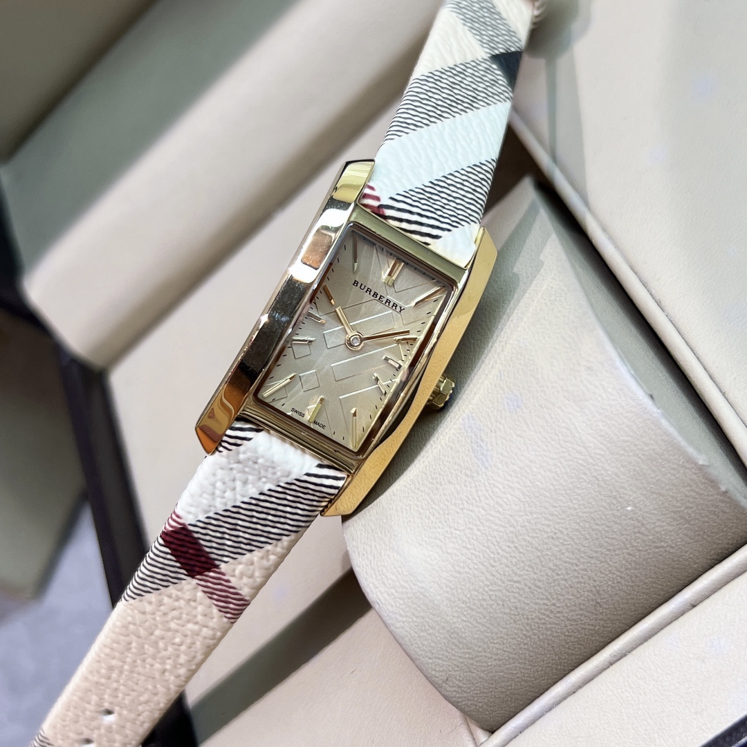BURBERRY Gold Shell Watch with Drilling Ring, Swiss Quartz, Steel, 19x30mm. - 图片 5