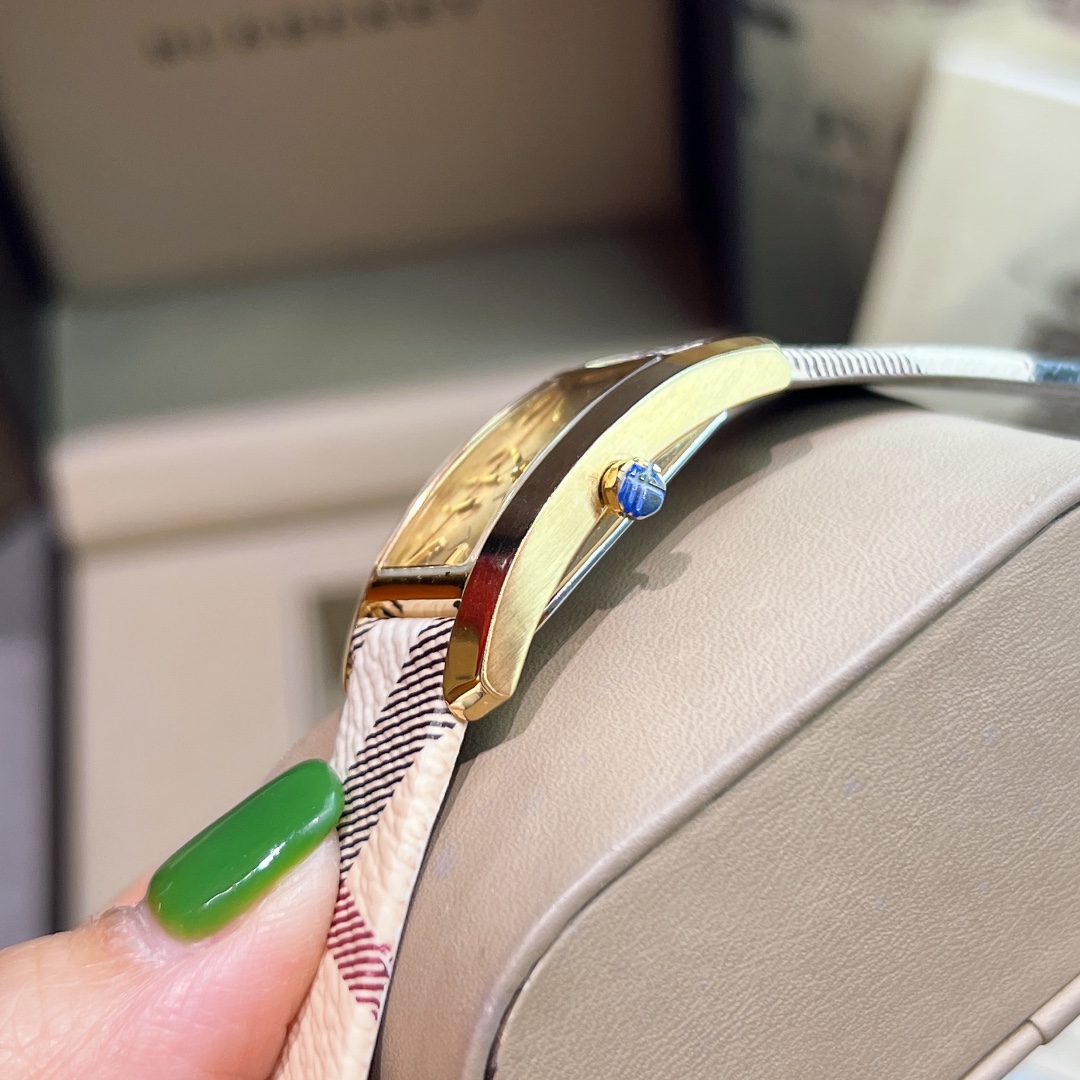 BURBERRY Gold Shell Watch with Drilling Ring, Swiss Quartz, Steel, 19x30mm. - 图片 6