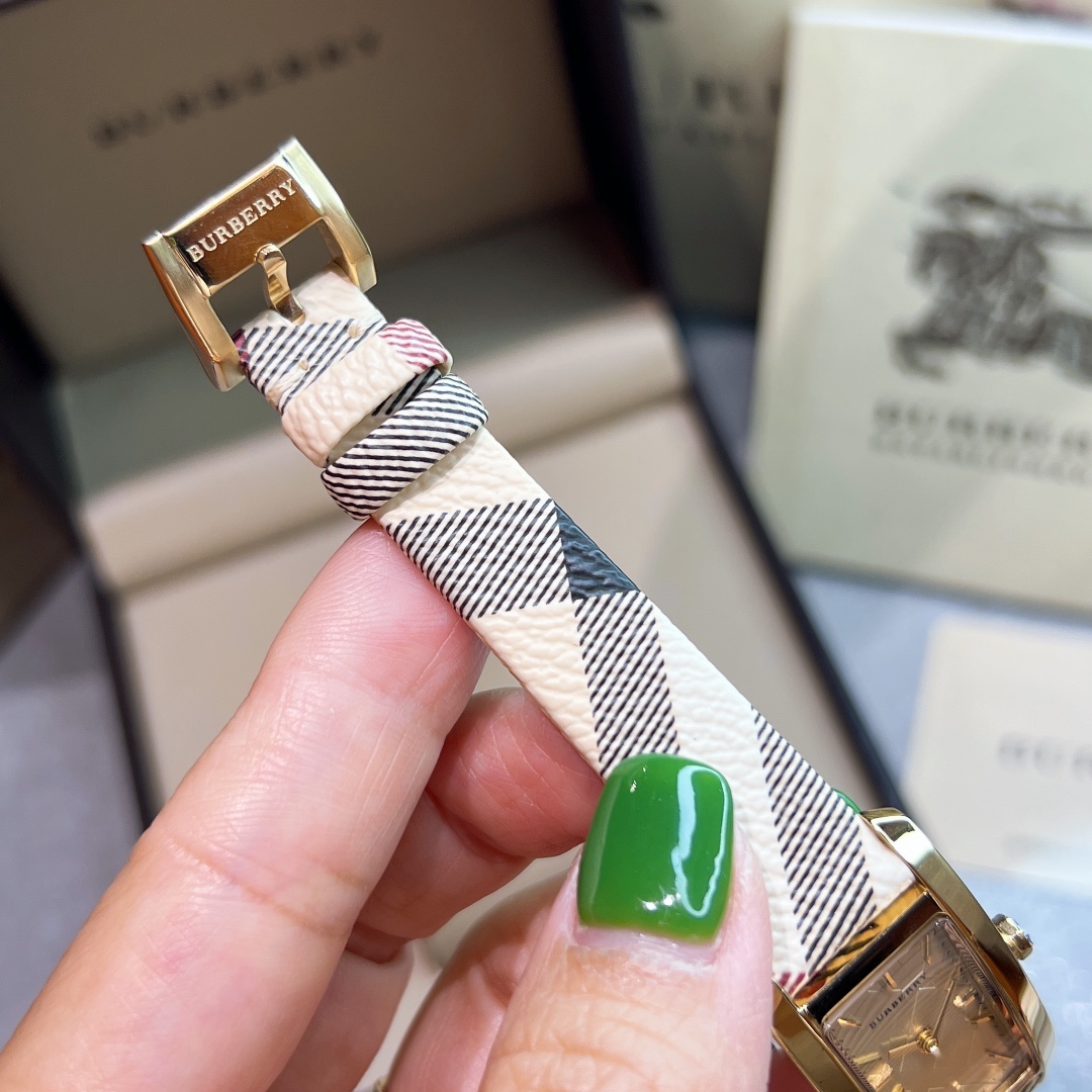 BURBERRY Gold Shell Watch with Drilling Ring, Swiss Quartz, Steel, 19x30mm. - 图片 8