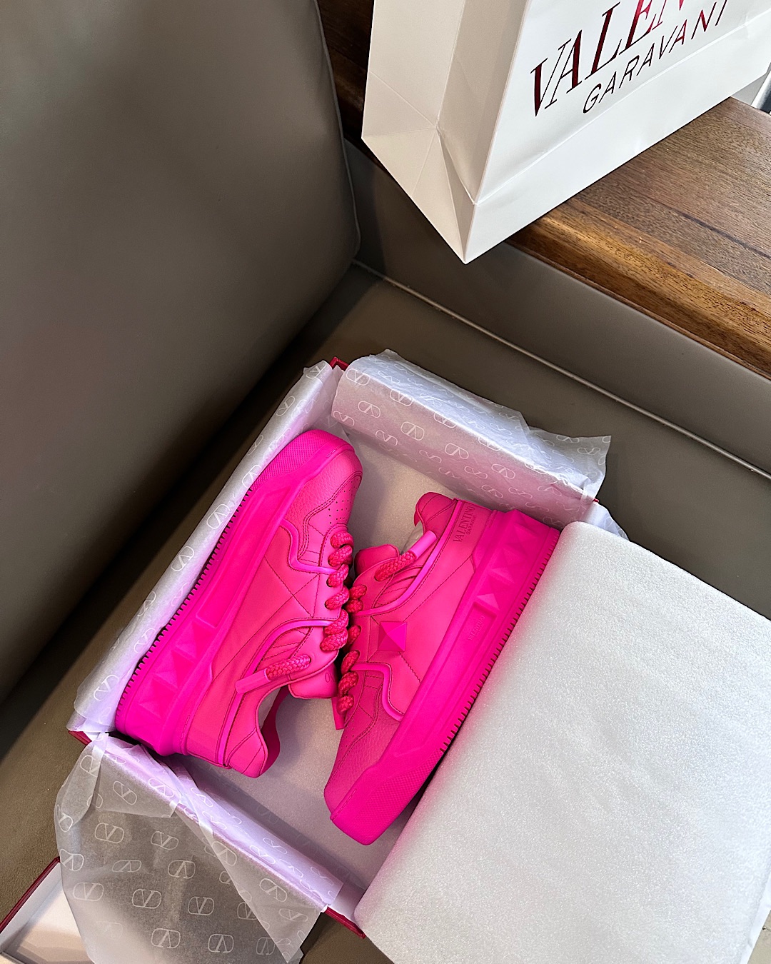 Valentino Low-Top Sneakers Rose Red Lace-Up Platform Sole