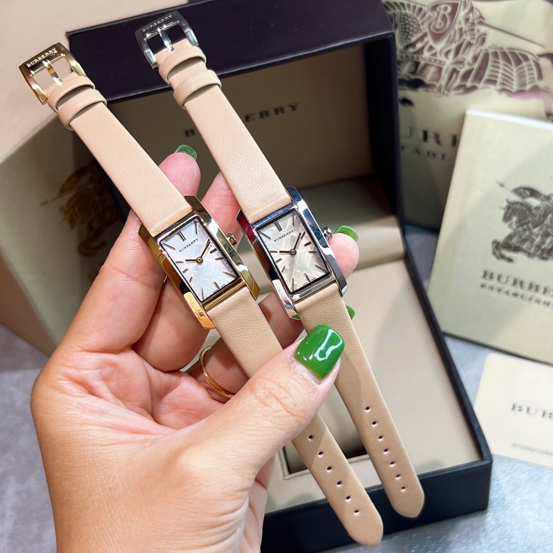 BURBERRY Balboly Rectangular Platinum Watch with Swiss Quartz Movement and Steel Casing - 图片 4