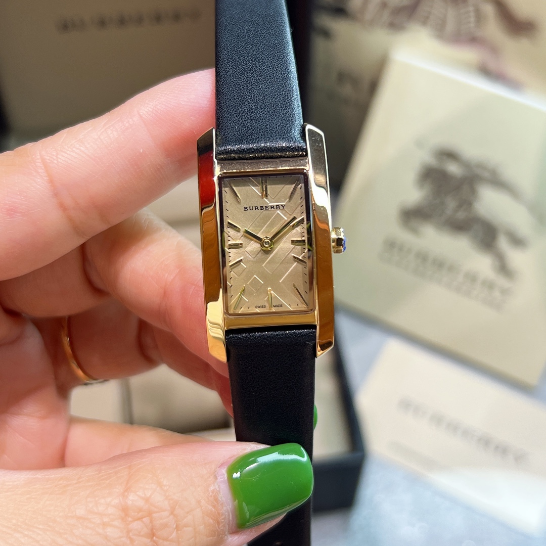 BURBERRY Baballi Rectangular Plaque Watch: Swiss Quartz, Steel, Cattle Belt, 19x30mm, 5mm Thick - 图片 7