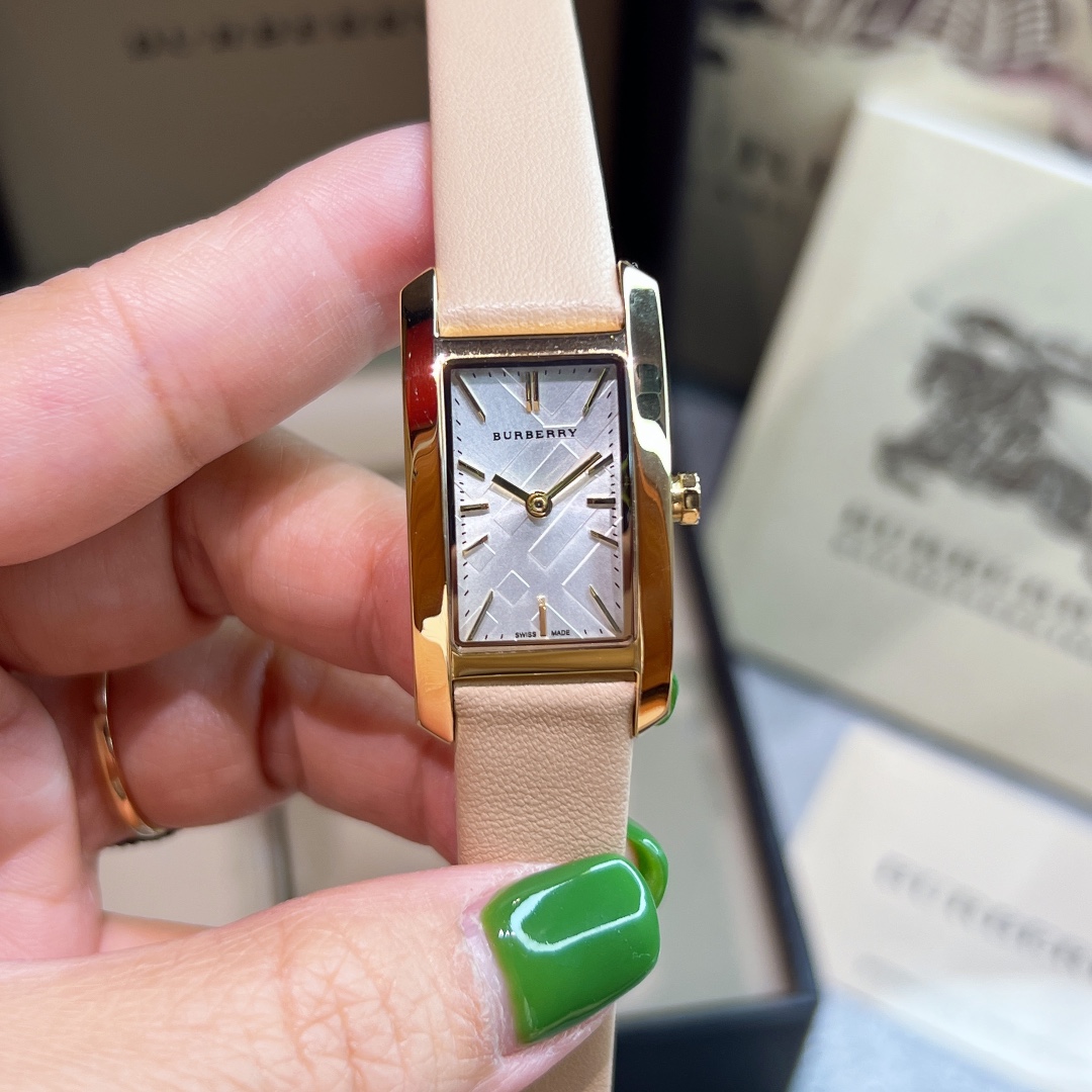 BURBERRY Baballi Rectangular Plaque Watch: Swiss Quartz, Steel, Cattle Belt, 19x30mm, 5mm Thick - 图片 9