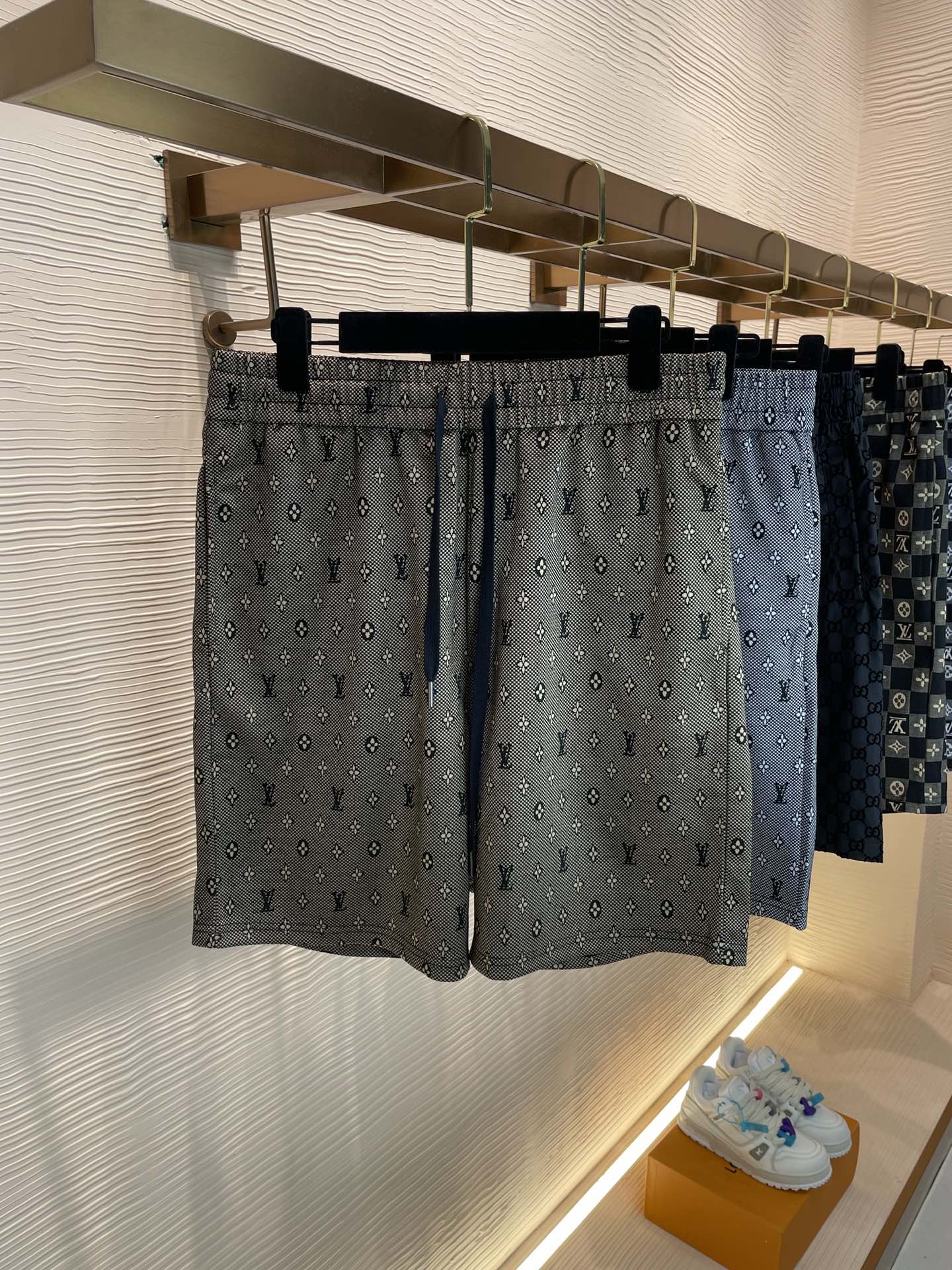 Louis Vuitton Clothing Shorts Grey Khaki Spring/Summer Collection Casual