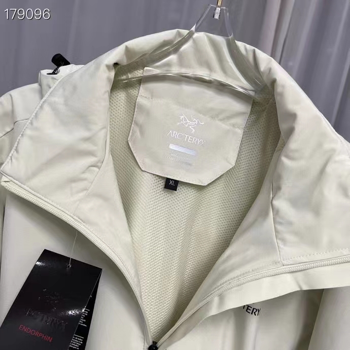 Arc’teryx Original Bird Gore-Tex Waterproof Soft-Shell Suit: Elegant, Functional, Luxurious. - 图片 8