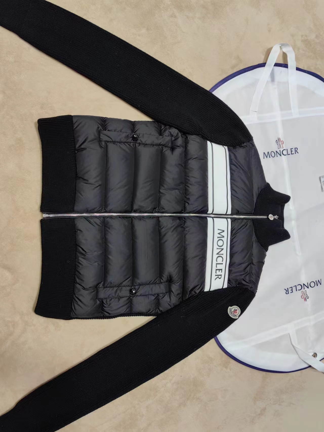 Moncler AAA
 Ropa Rebecas Abrigos y chaquetas Chaqueta de plumón Jersey de punto Negro Blanco Hombres Tejido Lana