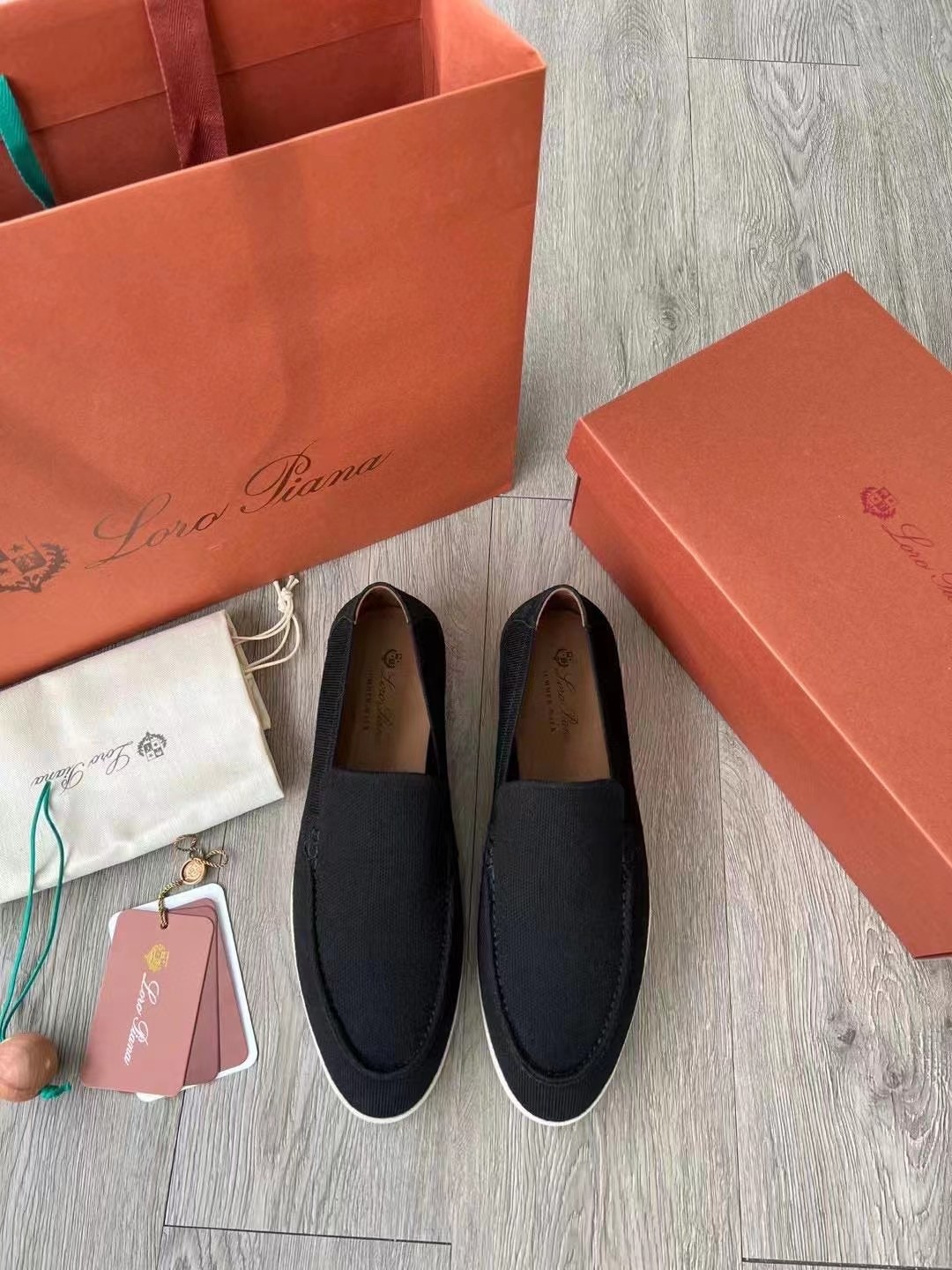 NO:346107,Real-price Lp wool mixed face four season classic model, size 38-46, loro piana19860909实价Lp羊毛混织面四季经典款 码数38-46,,loro piana,Men's shoes