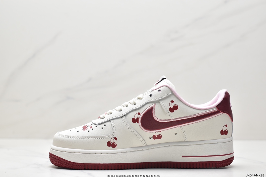 Nike Air Force 1 Low 07 LX 