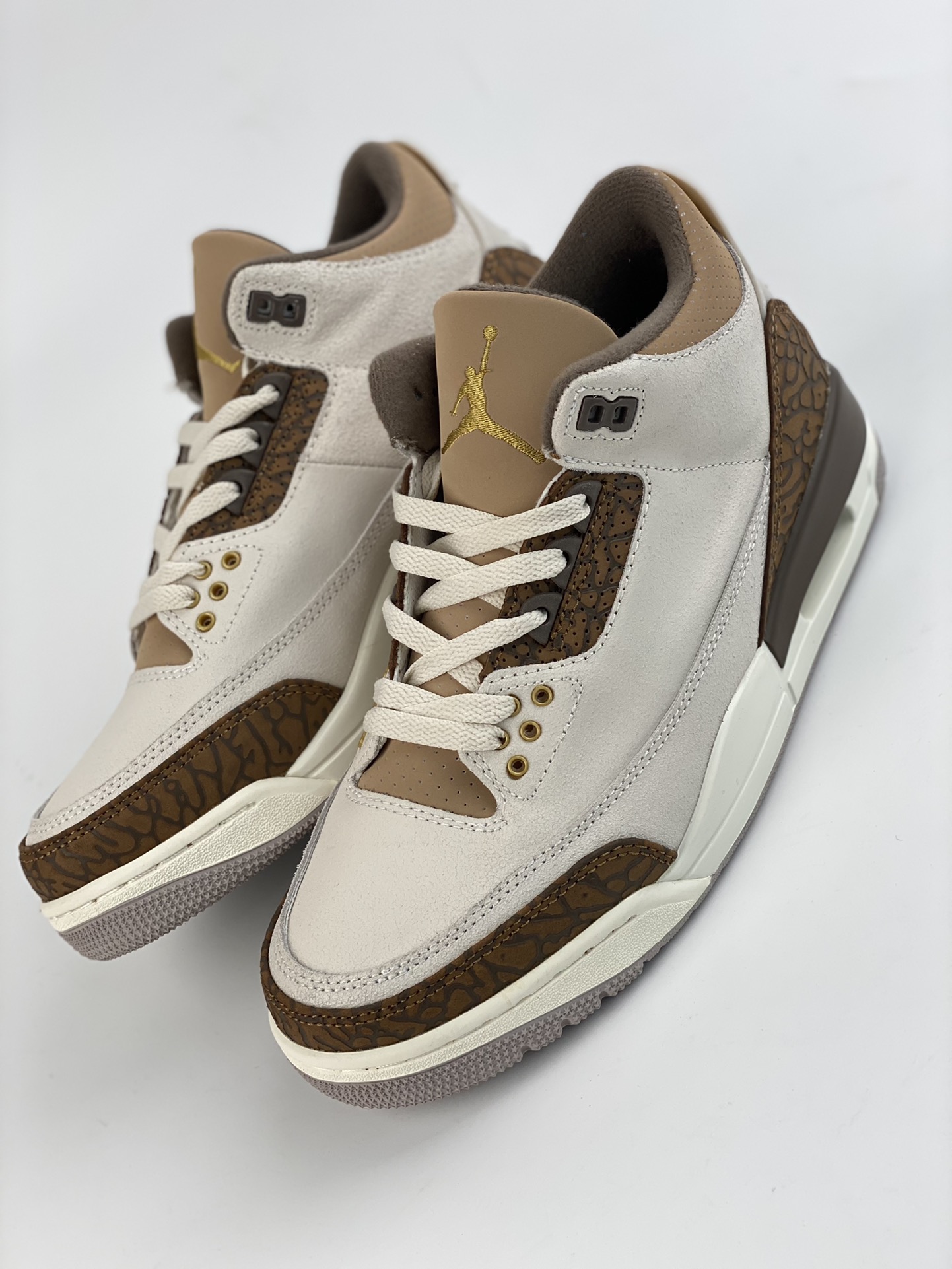 Air Jordan 3 Retro ”Palomino” Mocha Crack CT8532-102