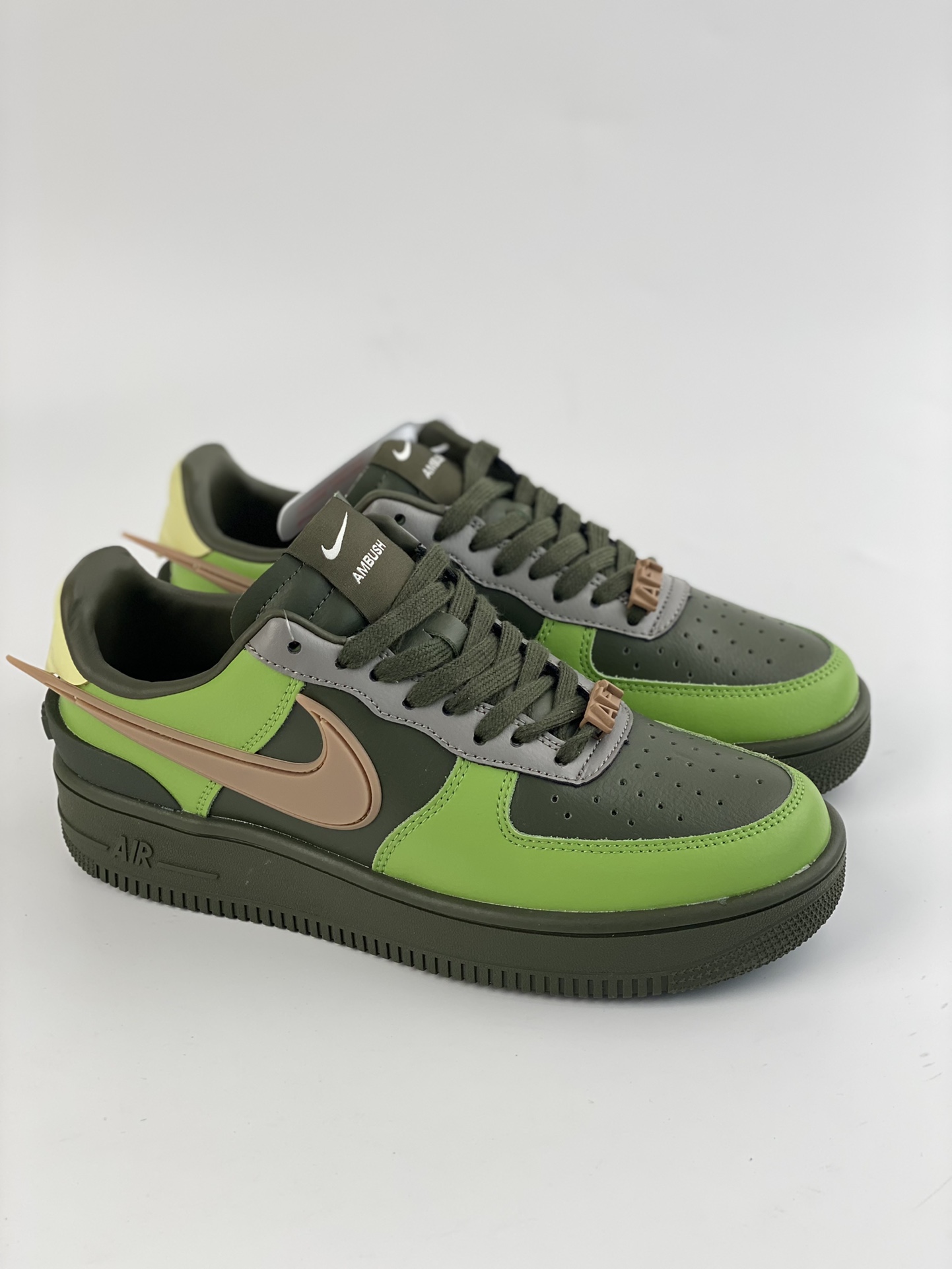 AMBUSH xNike Air Force1 Low is made of leather throughout DV3464-006