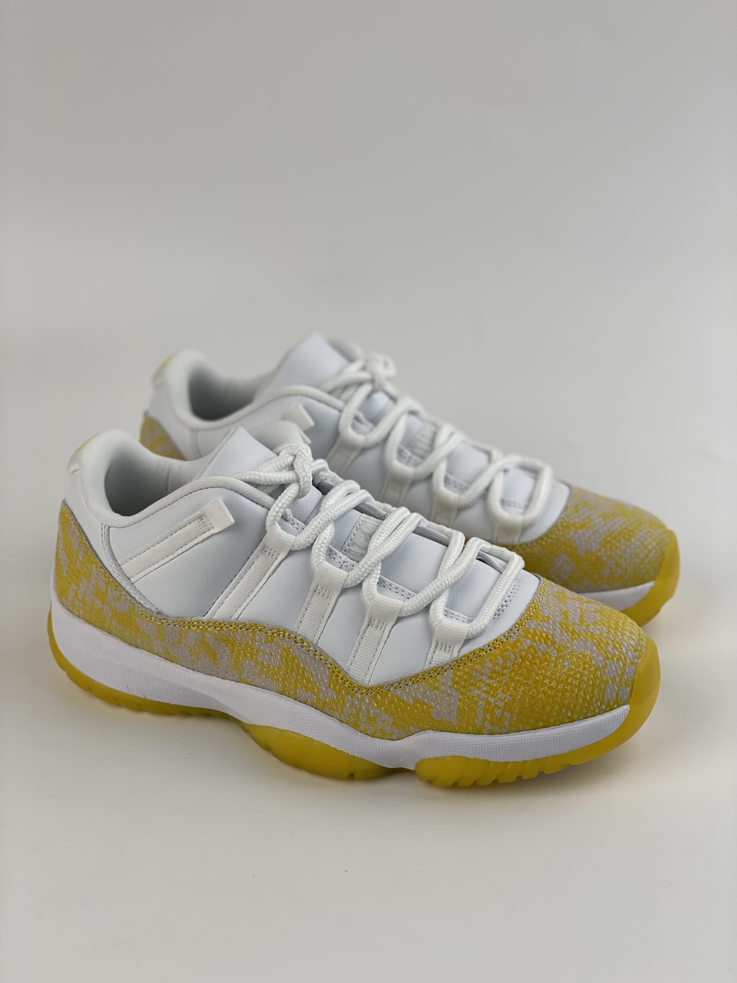 Air Jordan 11 Low ”Yellow Snakeskin” AJ11 replica yellow snakeskin AH7860-107