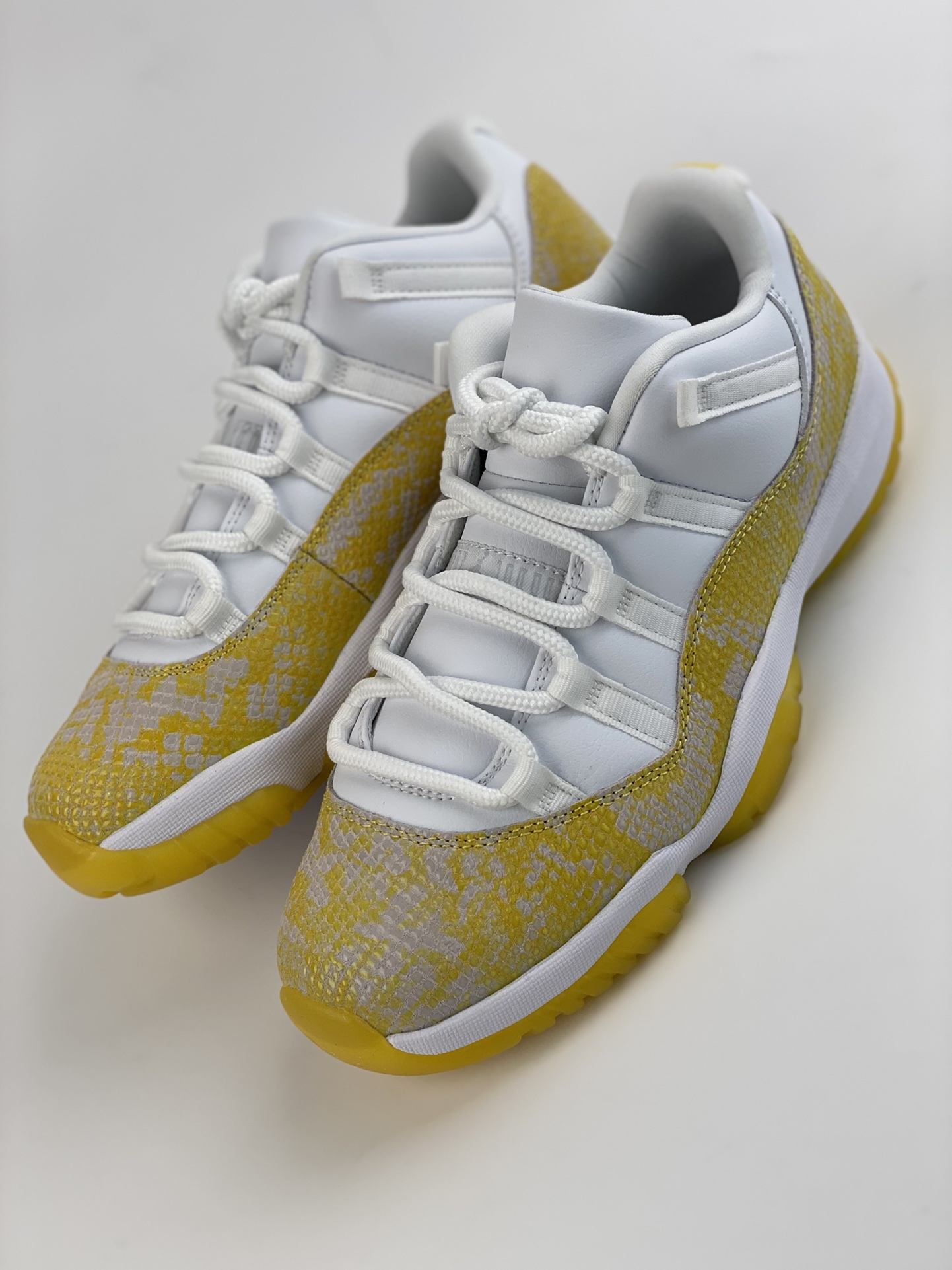 Air Jordan 11 Low ”Yellow Snakeskin” AJ11 replica yellow snakeskin AH7860-107